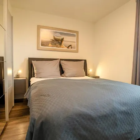Holiday home Sielhuus 11 Mit Dachterrasse Und Infrarotsauna Und Kamin Fuer Bis Zu 4 Personen In Fedderwardersiel!