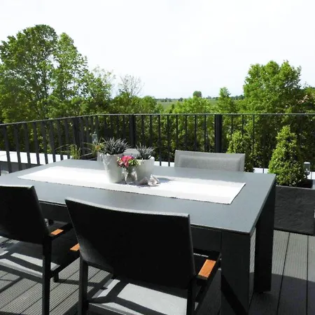 Sielhuus 11 Mit Dachterrasse Und Infrarotsauna Und Kamin Fuer Bis Zu 4 Personen In Fedderwardersiel! Fedderwardersiel