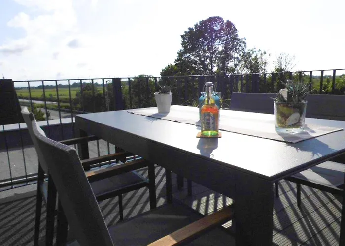 Sielhuus 11 Mit Dachterrasse Und Infrarotsauna Und Kamin Fuer Bis Zu 4 Personen In Fedderwardersiel! Appartement